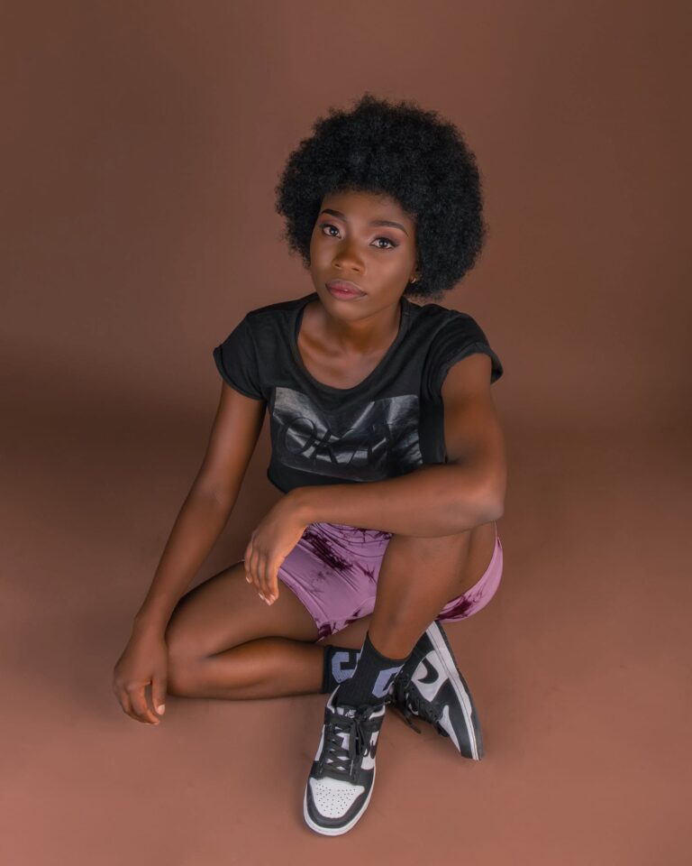 Girl with Afro 3